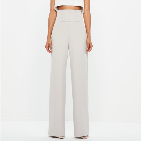 Grey Highwaisted Wide Legged Pants - Picture 4 of 4